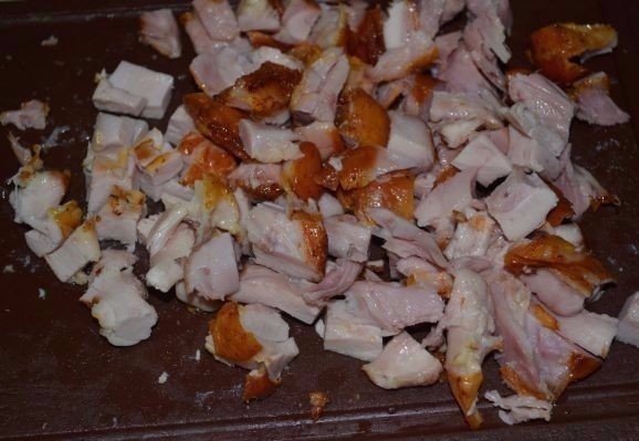  Салат с курицей, овощами и кунжутом
